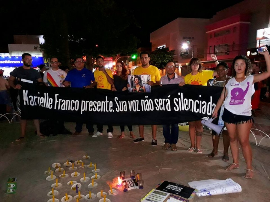 Grupo faz vigília em Mossoró homenageando vereadora Marielle Franco