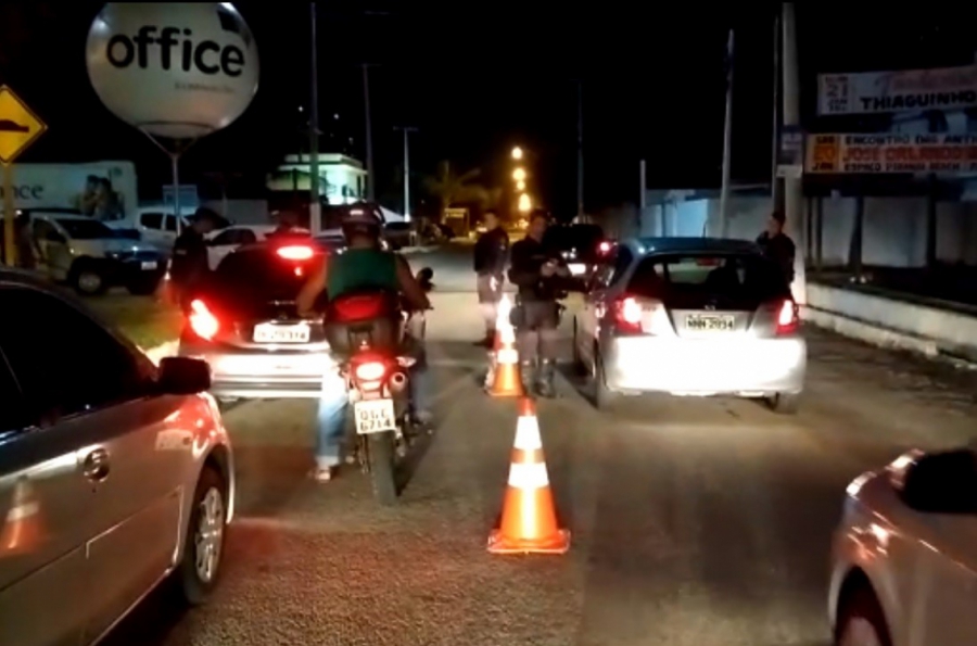 Detran autua condutores duas vezes seguidas em mesma blitz da Lei Seca