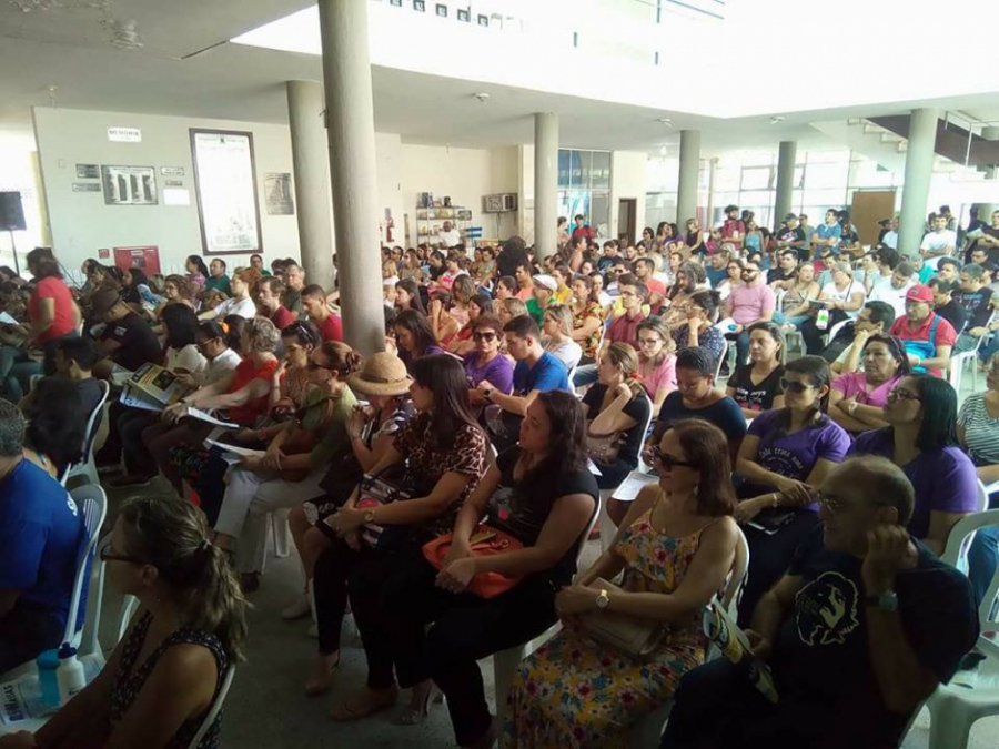Professores da rede estadual aprovam greve no Rio Grande do Norte