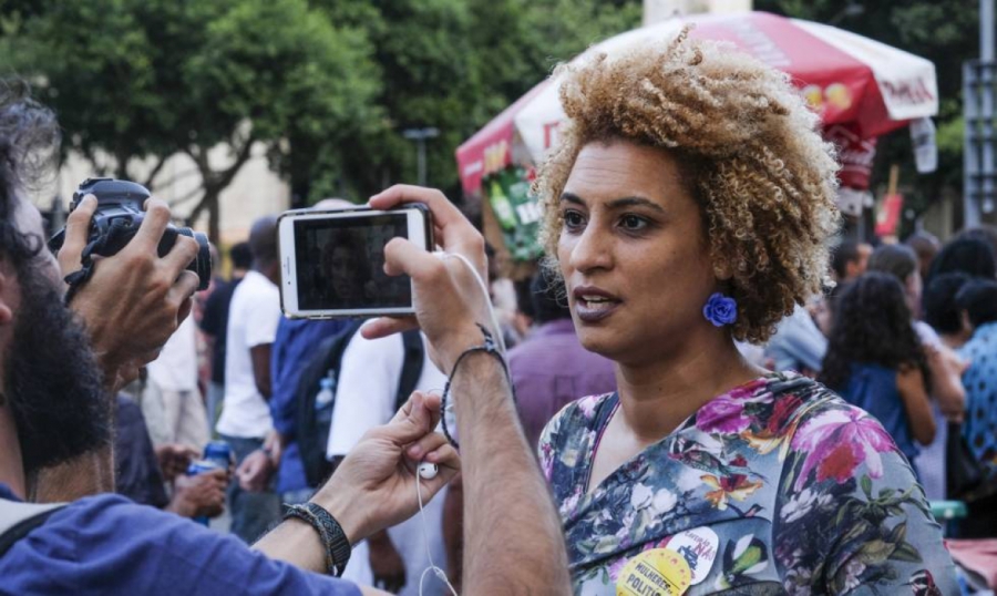 Justiça manda YouTube retirar 16 vídeos que difamam memória de Marielle