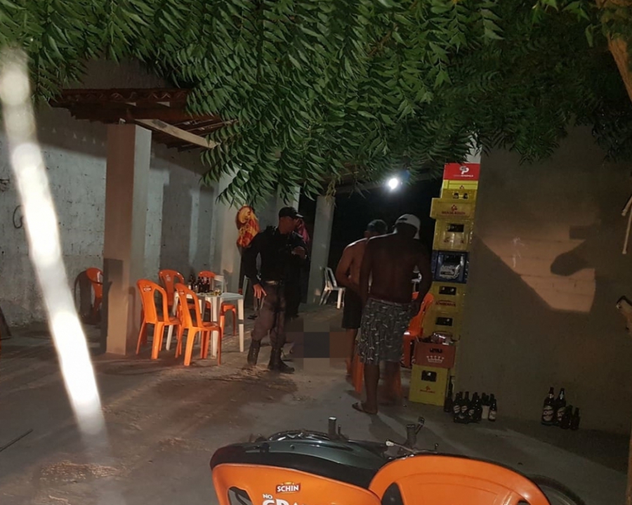 Dois homens são mortos a tiros dentro de bar em Mossoró