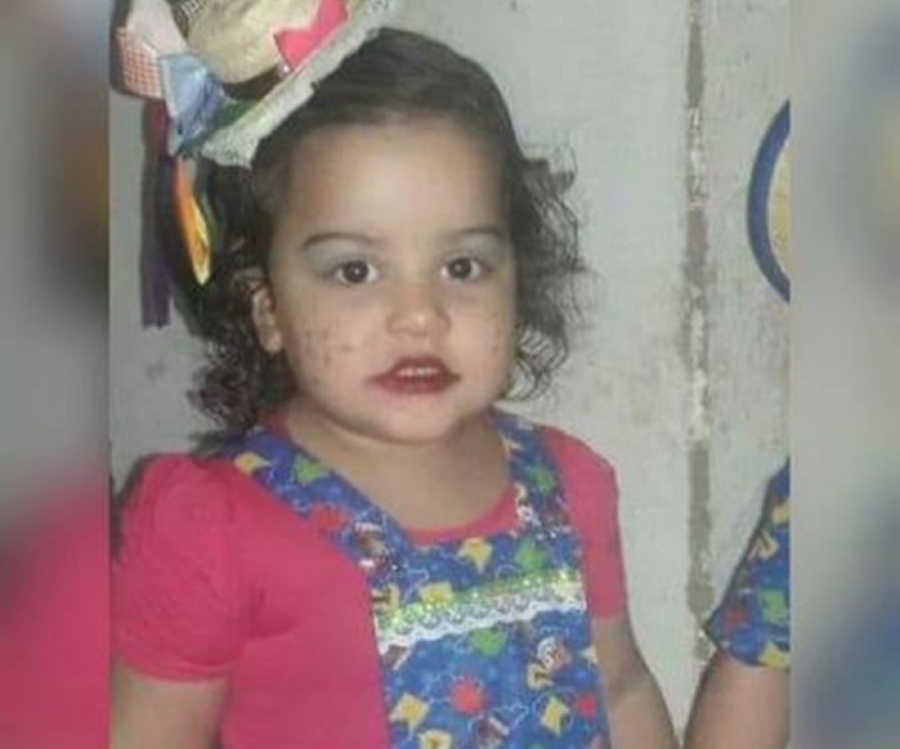 Menina de 2 anos morre afogada após cair em balde em Serra do Mel