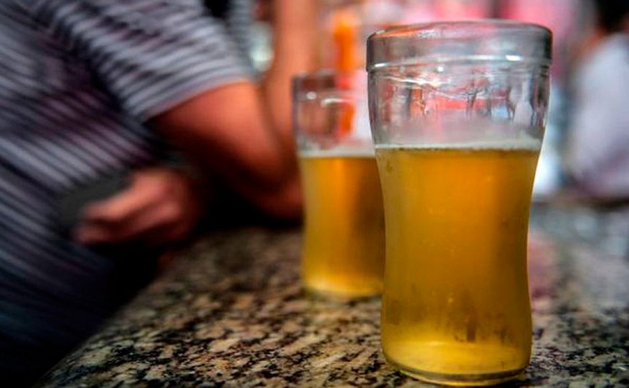 Estudo mostra ligação entre álcool e suicídio na faixa de 25 a 44 anos