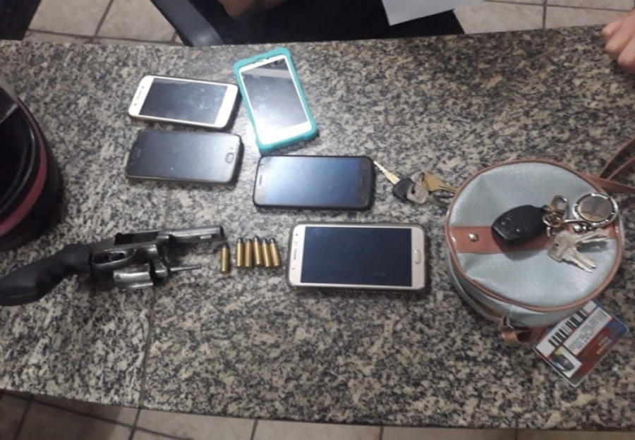 Dupla é presa após arrastão em frente a comércio no bairro Boa Vista