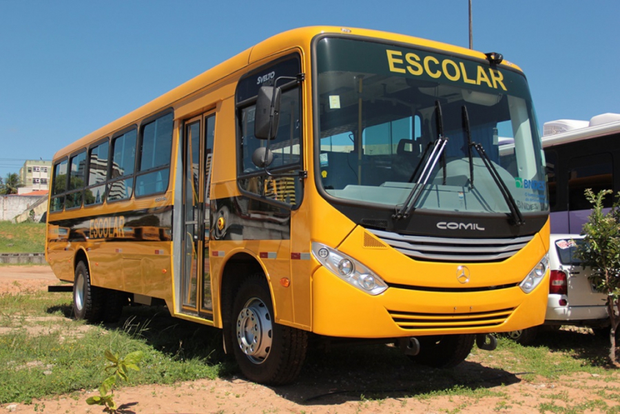 Detran vistoria ônibus que transportam estudantes no interior do RN