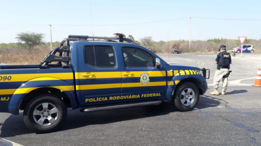 Acidente entre caminhão e moto deixa um morto na BR-304, em Mossoró
