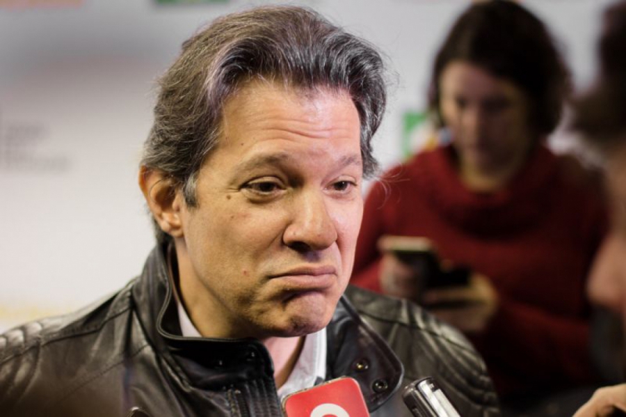 Gleisi diz que Haddad, a pedido de Lula, não irá mais visitá-lo