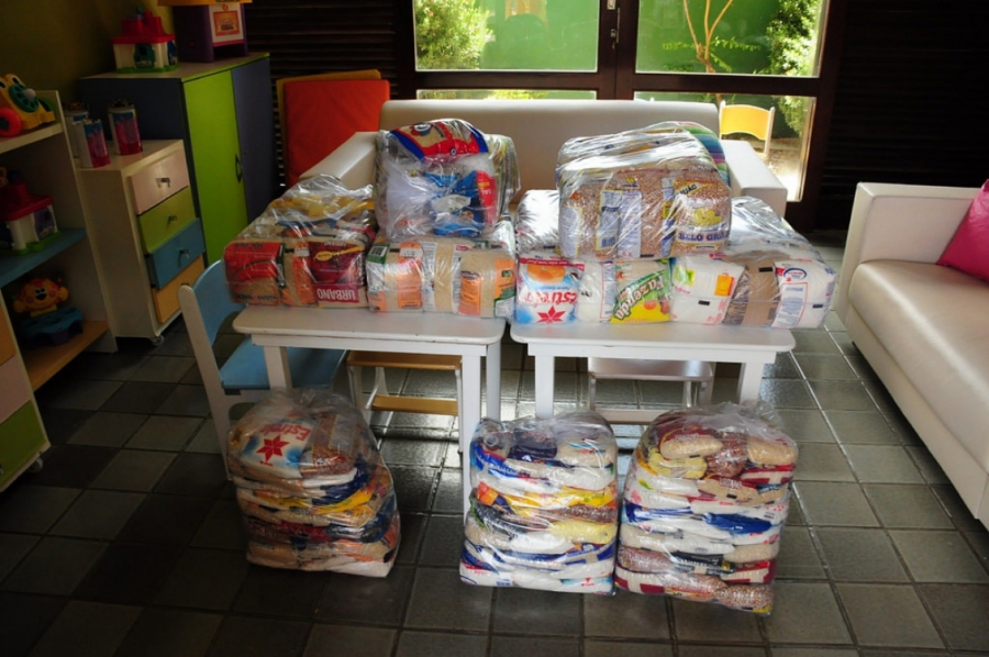 Alimentos arrecadados no Auto da Liberdade são entregues à entidades em Mossoró