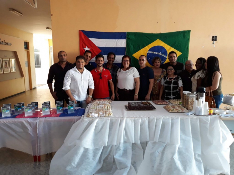 Médicos cubanos são homenageados por serviços prestados em Mossoró