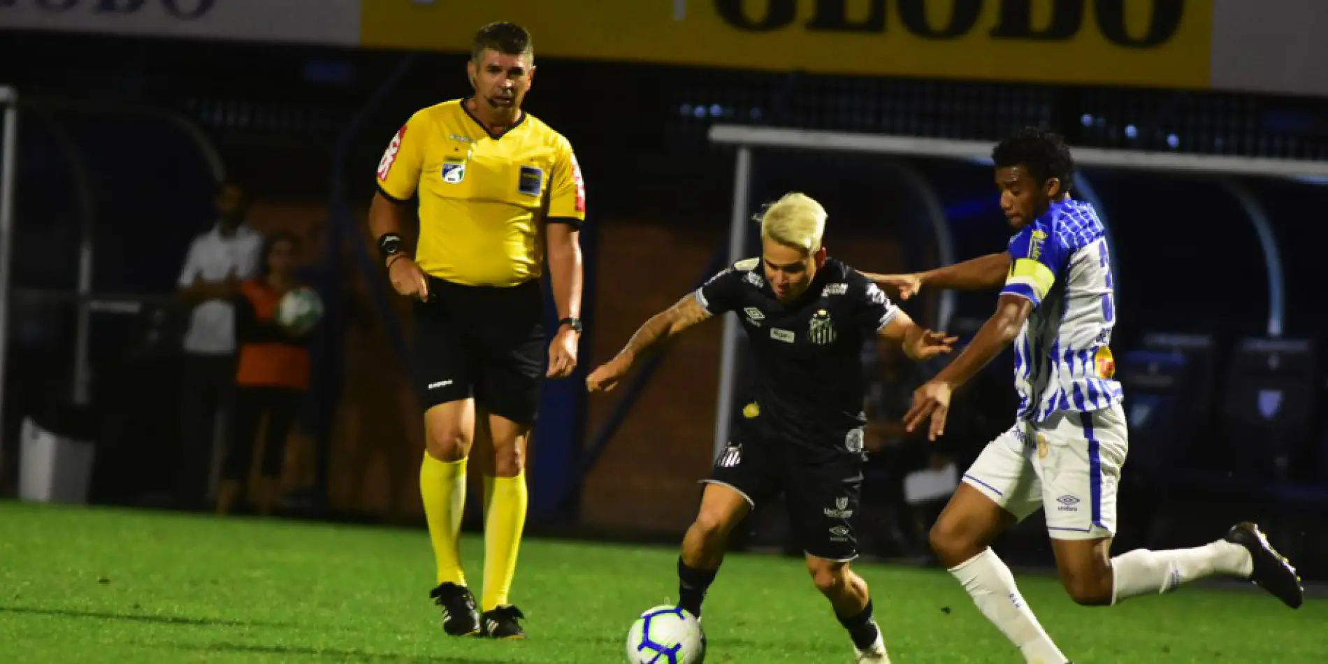 Santos vence o Avaí fora de casa pela 31ª rodada do Brasileirão