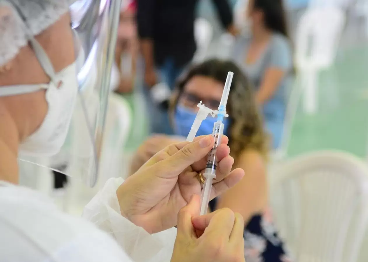 Mossoró inicia vacinação de pessoas com deficiência e comorbidades a partir dos 45 anos