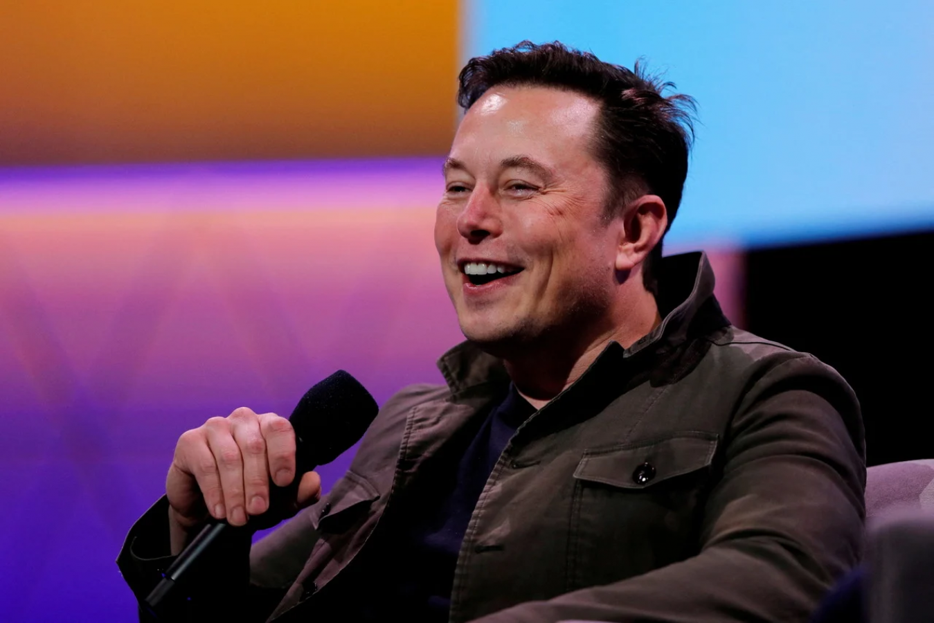 Elon Musk suspende temporariamente acordo para compra do Twitter