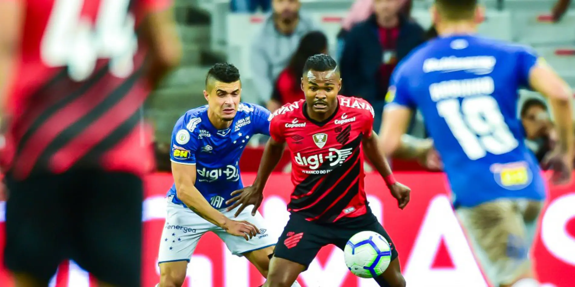 Em noite inspirada de Fábio, Athletico-PR e Cruzeiro empatam sem gols