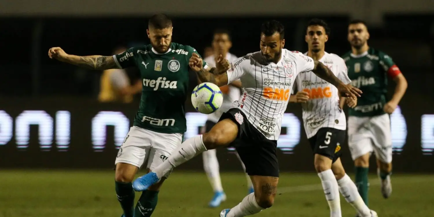 Com gols no fim, Palmeiras e Corinthians empatam no Pacaembu