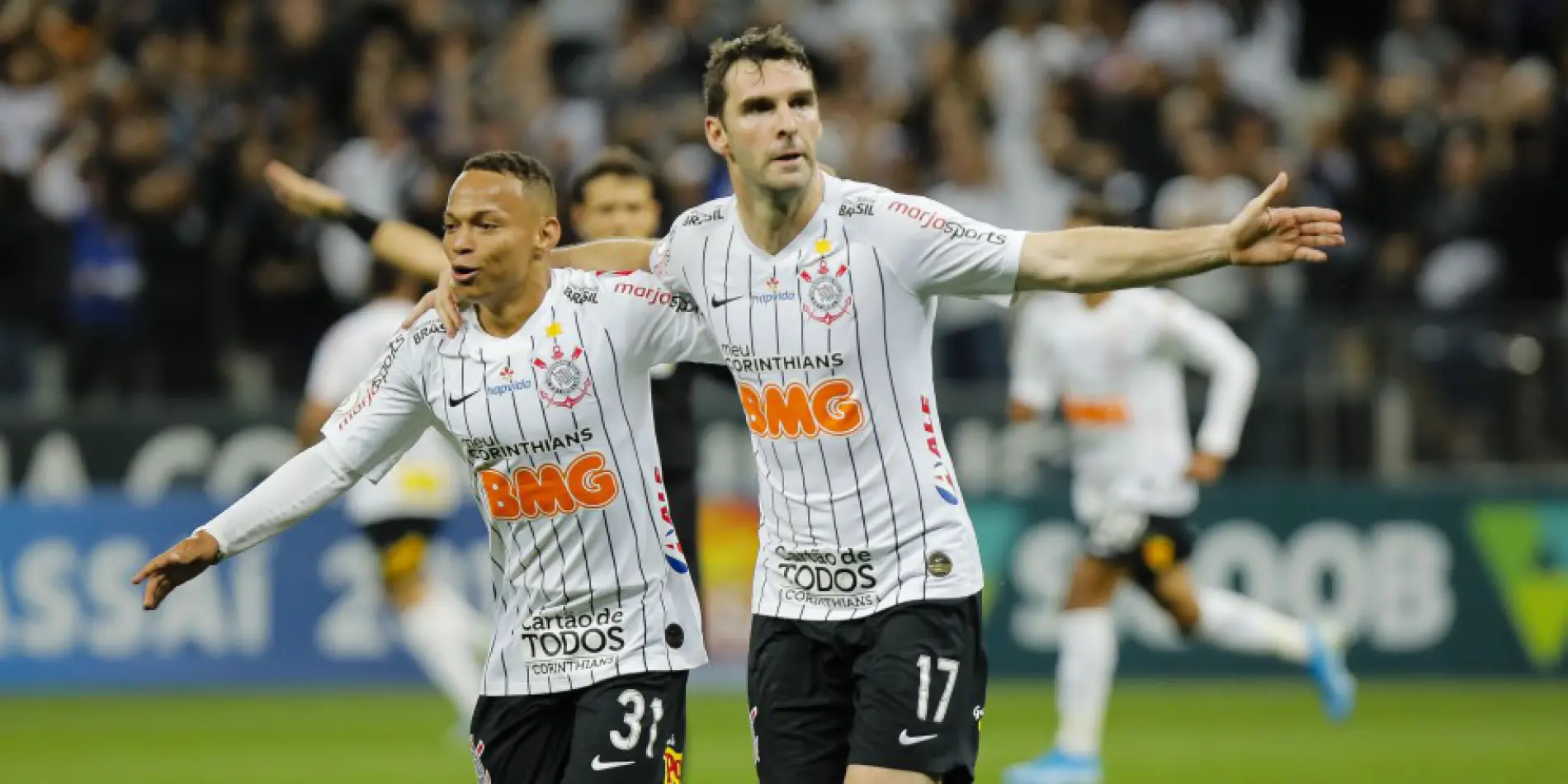 Corinthians derrota o Fortaleza e volta a vencer no Brasileirão