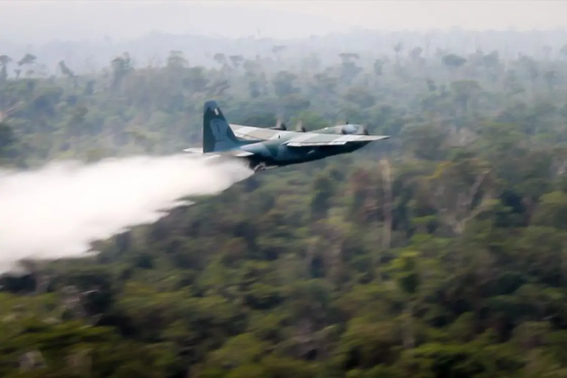 Bombeiros israelenses ajudarão a combater incêndios na Amazônia