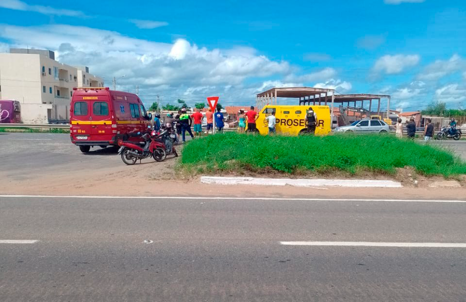 Ciclista morre após ser atropelado por carro-forte em Mossoró