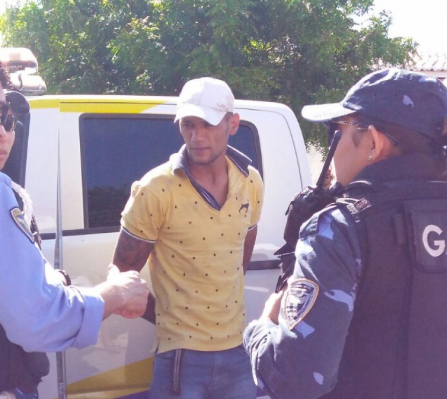 Homem é espancado por populares após tentar roubar moto em Mossoró