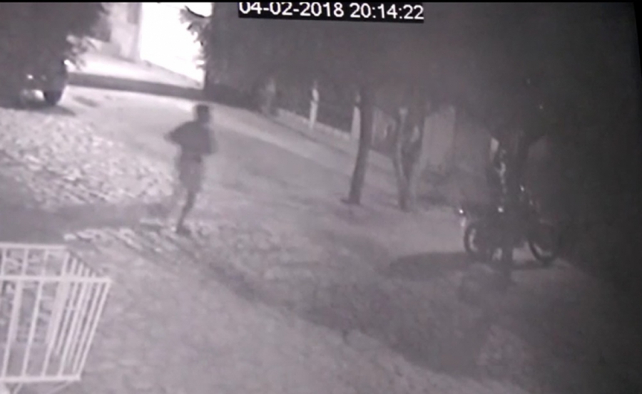 Criminoso é flagrado roubando moto de homem em Mossoró; veja vídeo