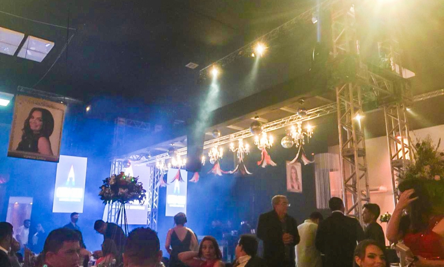 Passarela móvel vira destaque de formatura em Mossoró