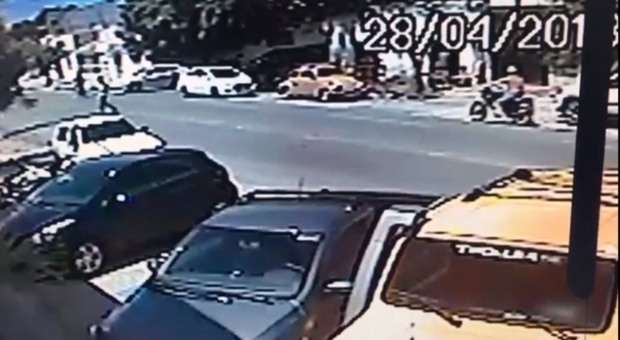 Vídeo mostra momento de ataque a tiros que deixou filho morto e pai ferido em Mossoró