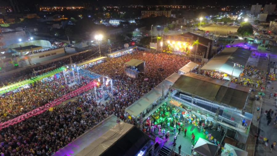 FOTOS: Wesley Safadão leva multidão na primeira noite de shows do MCJ