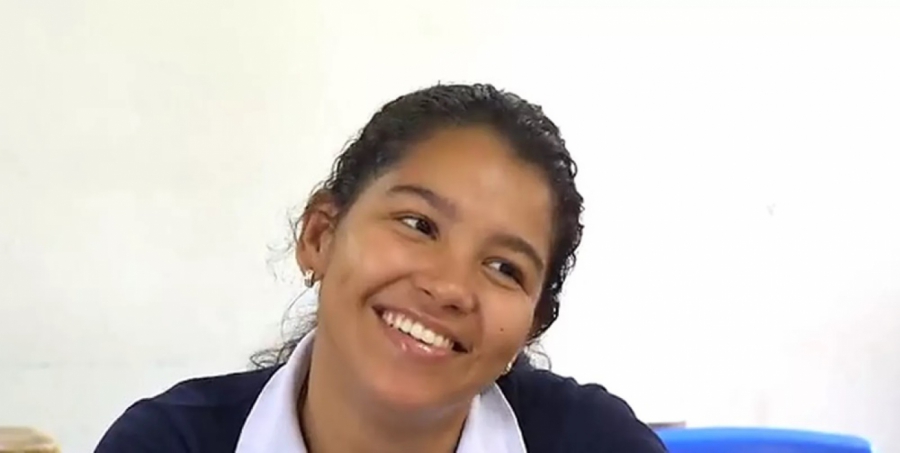 Estudante faz Enem pela primeira vez com método especial para surdos no RN