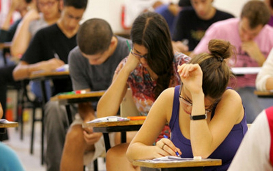 Troca de informações e uso de lápis podem levar à eliminação no Enem