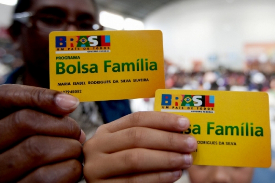 Bolsa Família será reajustado em 2018, diz ministro Osmar Terra