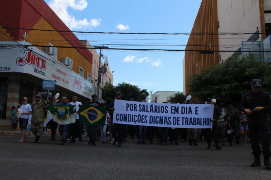Policiais de Alagoas arrecadam alimentos para militares do RN