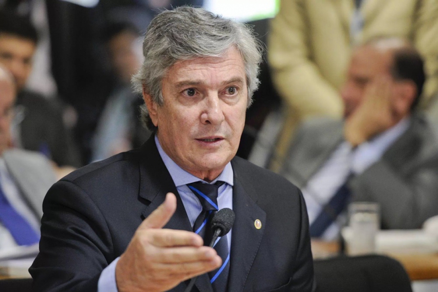 Collor anuncia pré-candidatura à Presidência da República