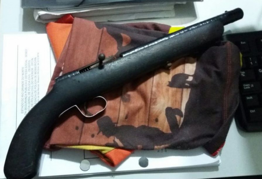 Aluno é preso com arma de fogo dentro de escola pública em Mossoró