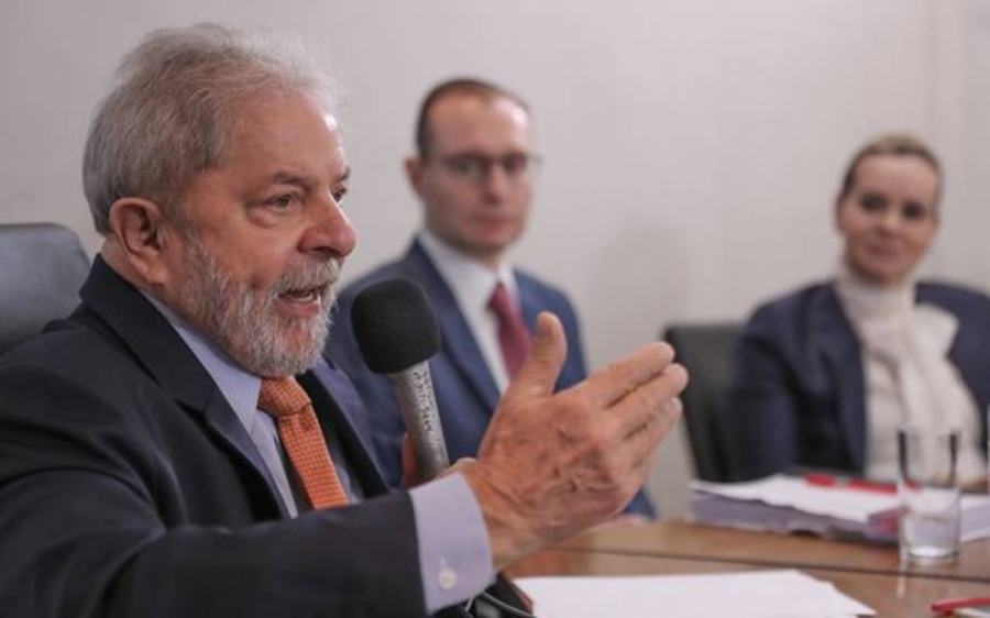 Defesa pede envio de acusações contra Lula para Justiça em São Paulo