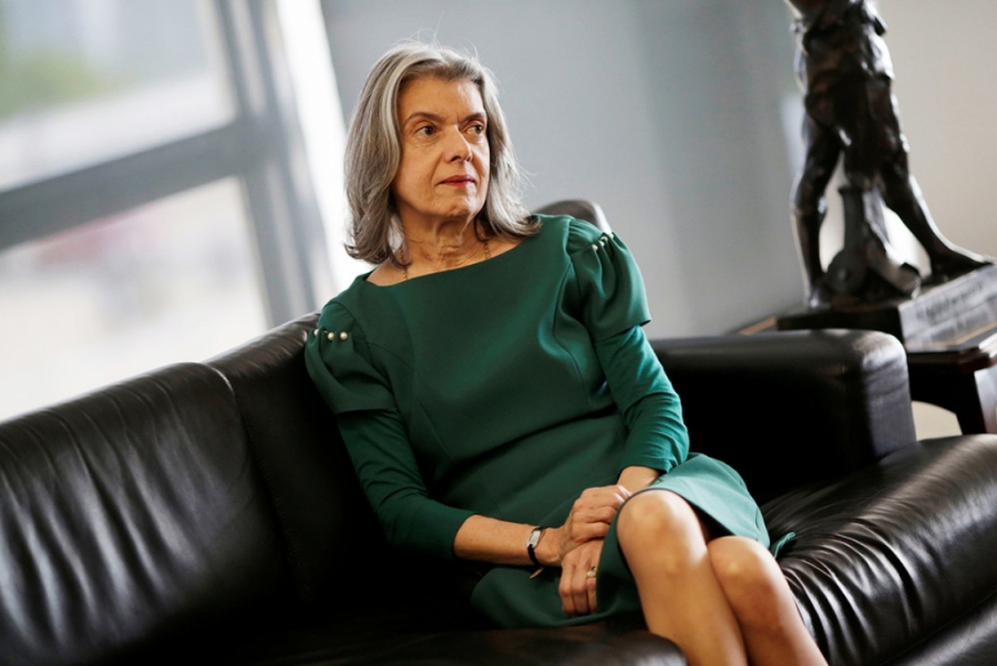 Cármen Lúcia quer conciliação de auxílio-moradia de juízes até junho