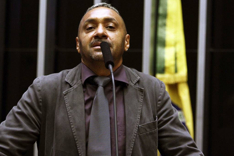Celso de Mello envia inquérito contra Tiririca para 1ª instância