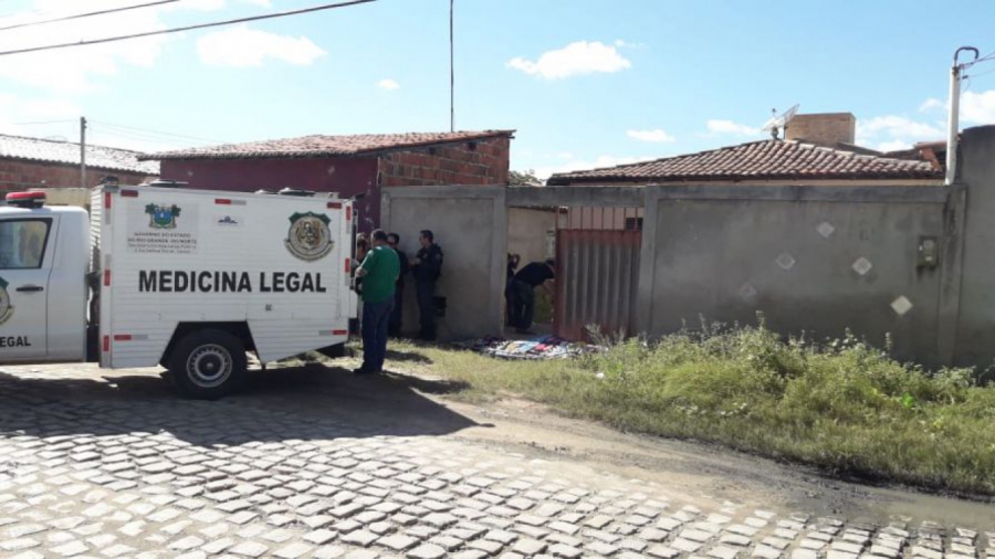 Mulher morre após sofrer descarga elétrica no portão de casa em Mossoró