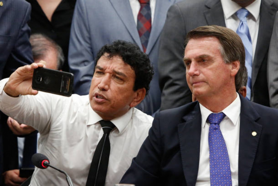 Magno Malta desiste de ser vice de Bolsonaro na chapa presidencial