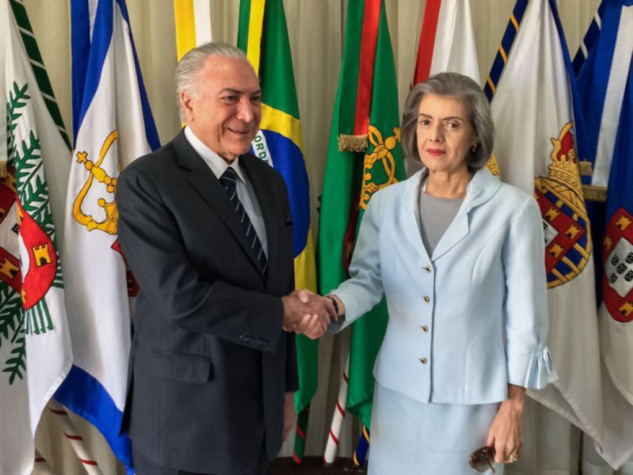 Cármen Lúcia assume novamente a Presidência da República