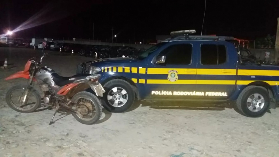 PRF apreende moto com quase R$ 12 mil em multas em Mossoró