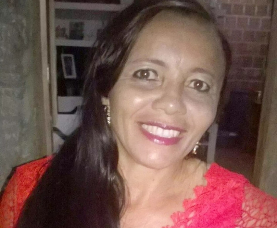 Mulher é morta a facadas e marido é o principal suspeito