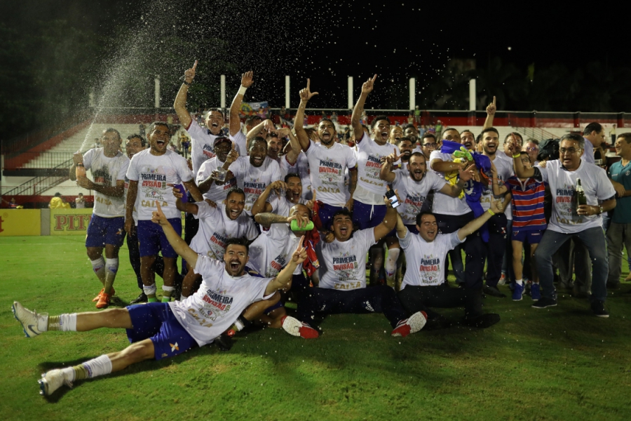 Fortaleza vence o Atlético-GO e garante acesso à Série A