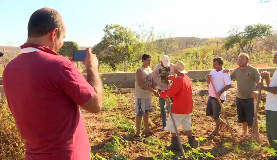 Humoristas do Sertão: agricultores faturam mais de US$ 10 mil por mês com vídeos no RN