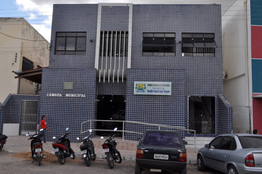 Câmara Municipal de Pau dos Ferros abre concurso público com salários de até R$ 2,5 mil