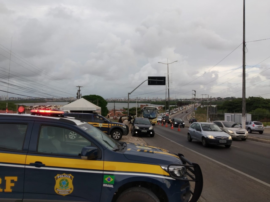 PRF intensifica fiscalizações em rodovias federais do RN durante o Carnaval