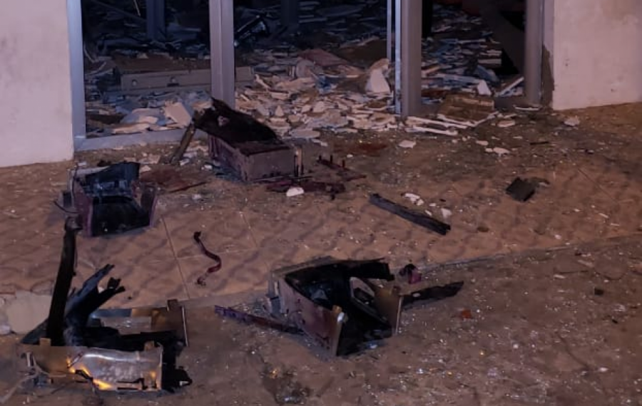 Quadrilhas atacam quatro bancos e agência dos Correios no RN