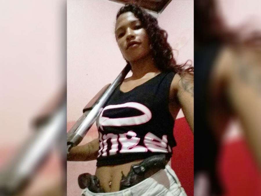 Mulher que ostentava armas é assassinada a tiros em Mossoró