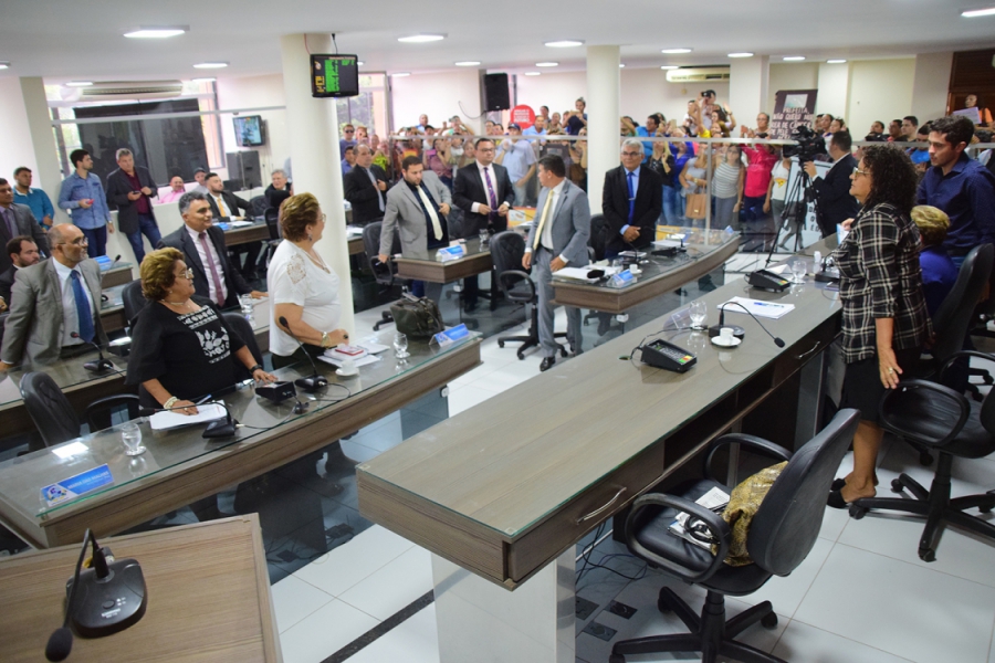 Câmara aprova reajuste de 3,75% para servidores do município