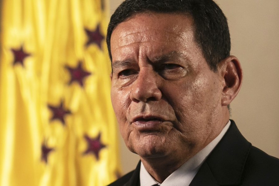 Mourão lamenta massacre em Suzano e culpa videogames violentos
