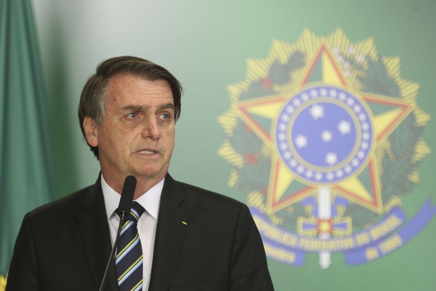 Bolsonaro volta a defender Escola sem Partido