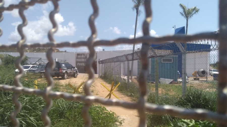 Presos do complexo penitenciário de Alcaçuz fazem motim
